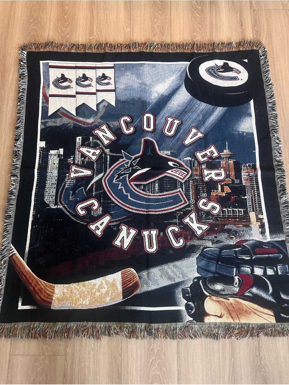 Vintage NHL Vancouver Canucks Tapestry 100% Cotton Throw Blanket